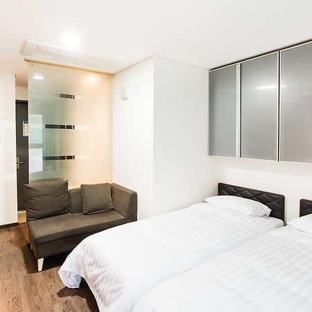 Hotel Arinus Shinchon Szöul Kültér fotó