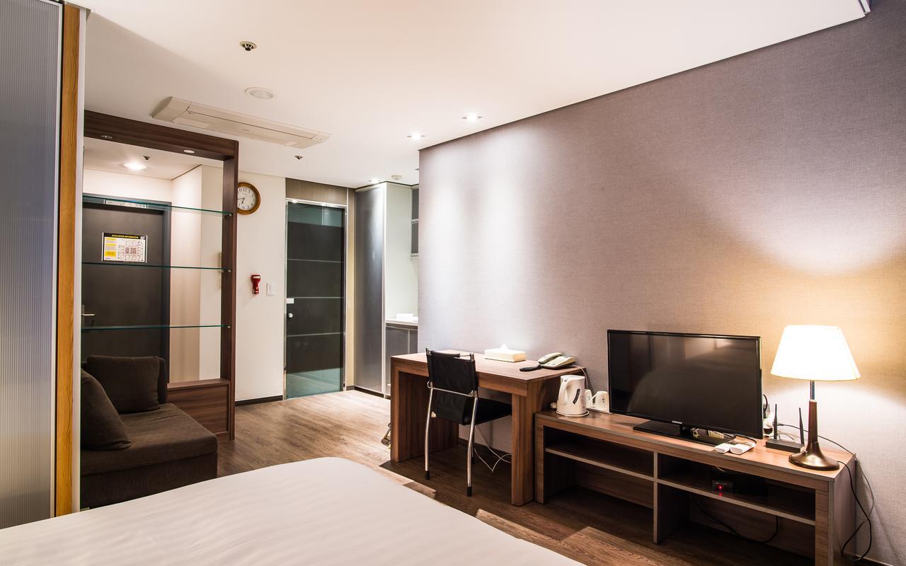 Hotel Arinus Shinchon Szöul Kültér fotó