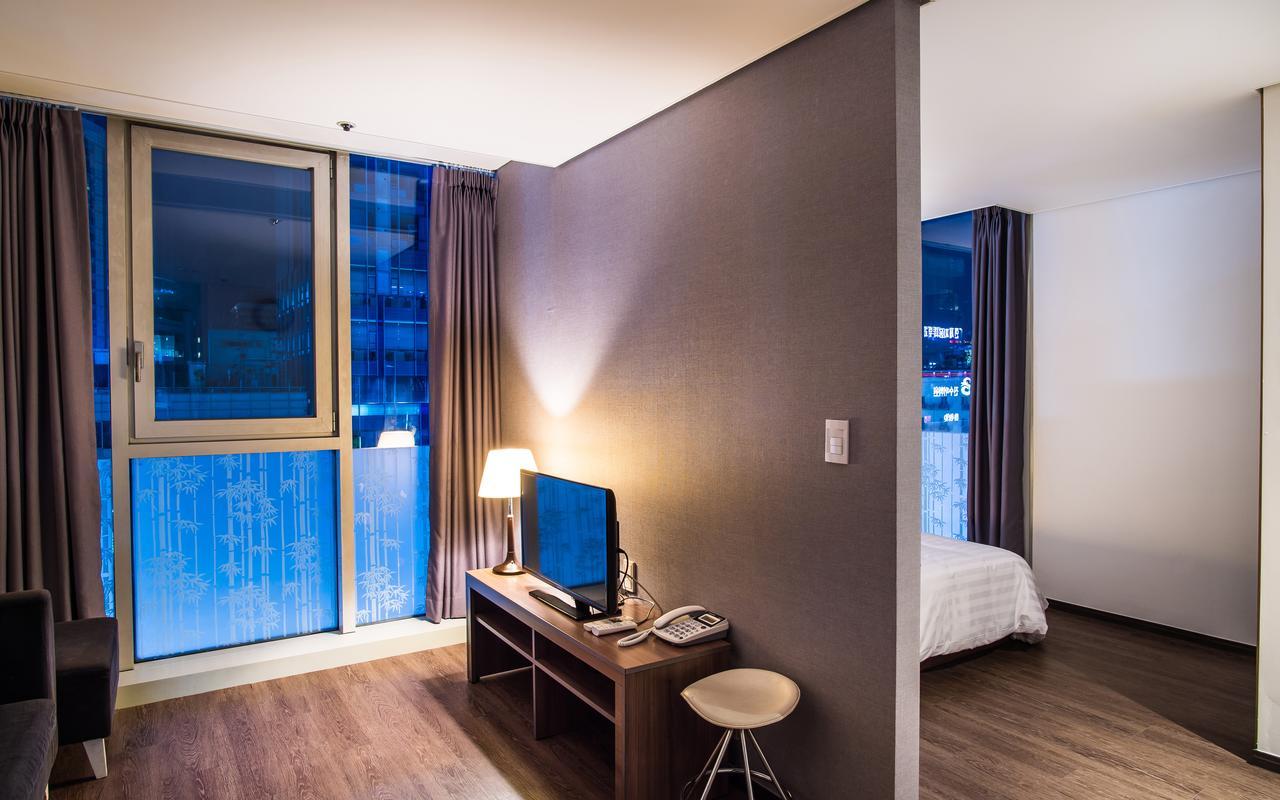 Hotel Arinus Shinchon Szöul Kültér fotó
