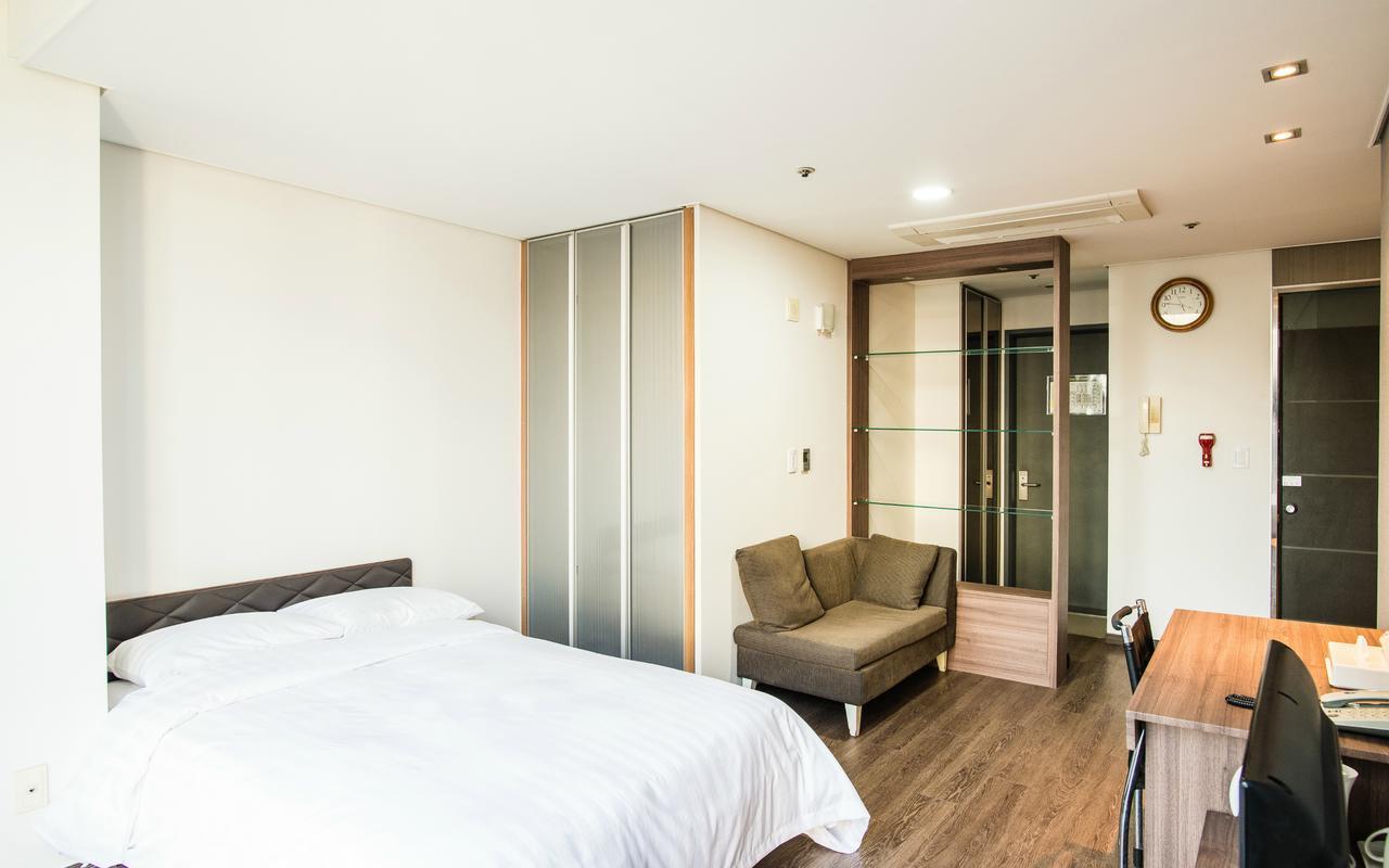 Hotel Arinus Shinchon Szöul Kültér fotó